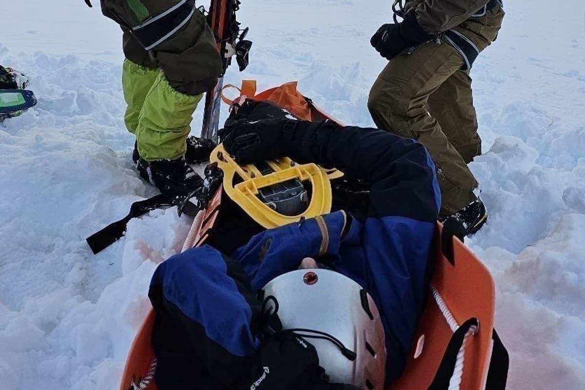 Una mujer que se fracturó una pierna mientras esquiaba en el cráter de un volcán en Chile