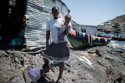 La isla da abrigo a algunas familias