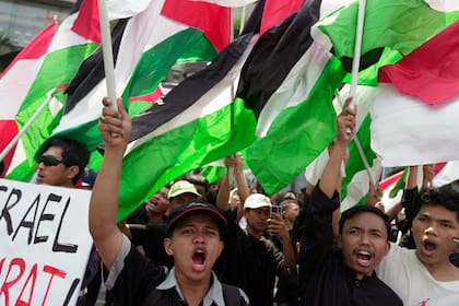 Miles de personas protestan en distintas partes del mundo en solidaridad  con palestinos - LA NACION