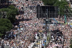 El Papa celebró misa ante 1,2 millones de personas: “Nadie puede arrodillarse ante el Señor y despreciar al hermano”