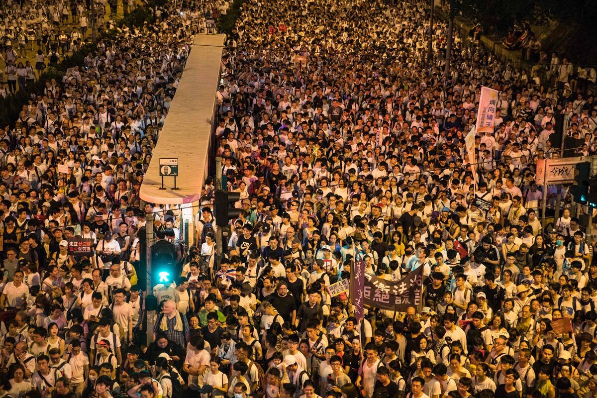 Una multitudinaria protesta en Hong Kong en contra de la extradición a China