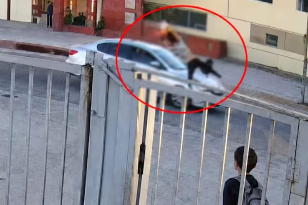 Una nena de 12 años fue atropellada el lunes por la tarde por un auto a la salida del colegio Jorge Ábalos, en el barrio Guinazú de la ciudad de Córdoba