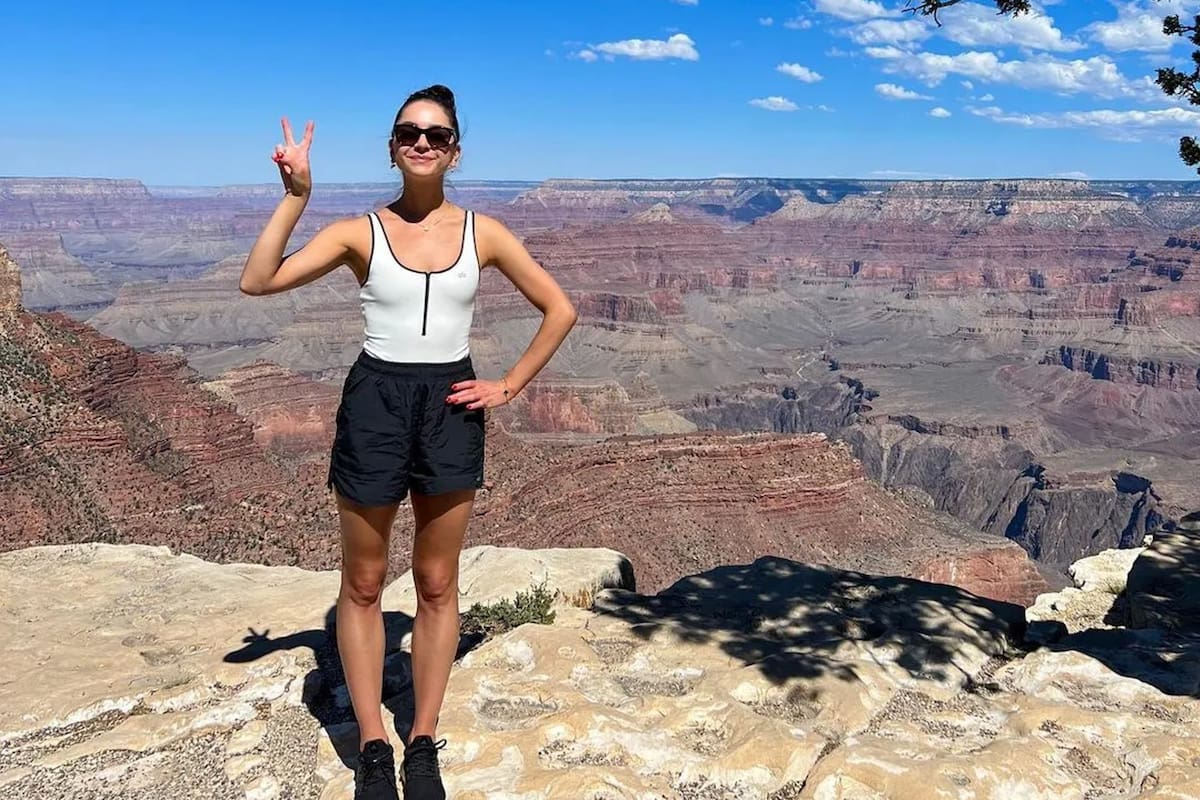 Una neoyorkina contó cuál es su solución para estar cómoda en los vuelos largos