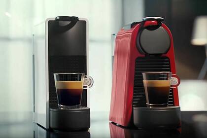 Una Nespresso Essenza Mini C