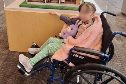 Una niña de 10 años enferma de cáncer fue deportada por ICE junto a su familia