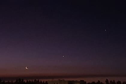 Una notable conjunción de la luna, Venus y Júpiter que pudo verse en febrero