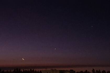 Una notable conjunción de la luna, Venus y Júpiter que pudo verse en febrero