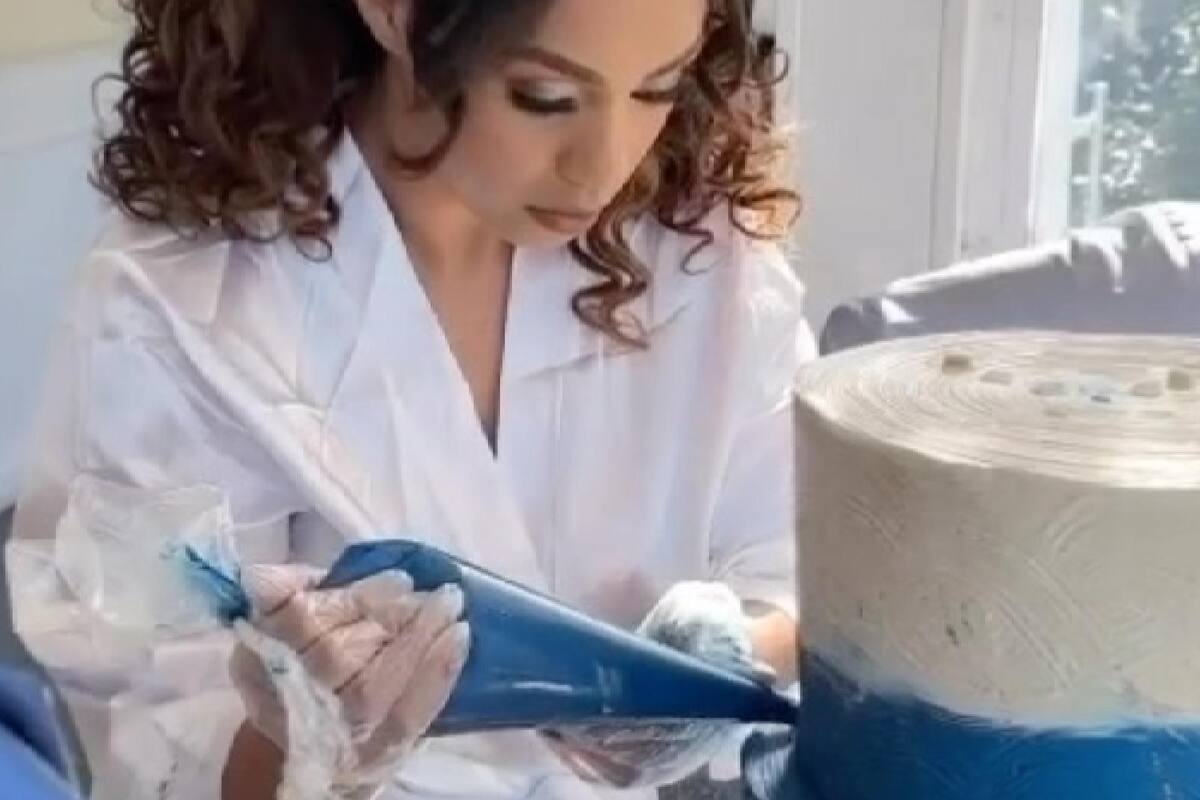 Una novia hizo su propia torta de casamiento