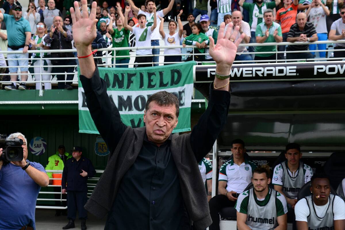 Una nueva despedida para Julio Falcioni en la dirección técnica de Banfield