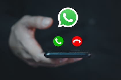 Una nueva estafa de WhatsApp involucra a alguien que se hace pasar por el servicio técnico de la app, alertando sobre un supuesto intento de robo de la cuenta