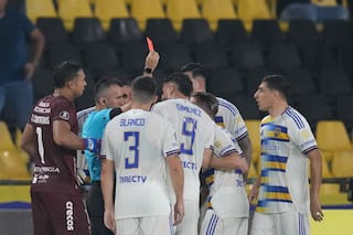 La violenta acción de Ascacibar que terminó en su expulsión, en un duelo clave para Boca