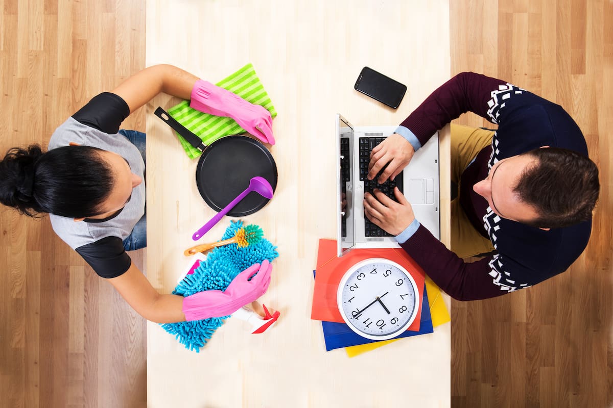 Una nueva investigación comprueba que los modelos de lenguaje de inteligencia artificial generativa tienden a repetir estereotipos que han aprendido en idiomas distintos