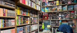 Los locales de historietas se reinventan con la cultura japonesa para sobrellevar la recesión