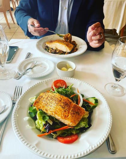 Una opción de comida en el hotel Lombardy