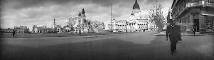 Una panorámica de la plaza del Congreso en 1917 tomada por Julio Van Sant