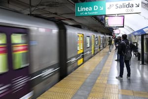 Una parada de la línea D permanecerá cerrada por obras