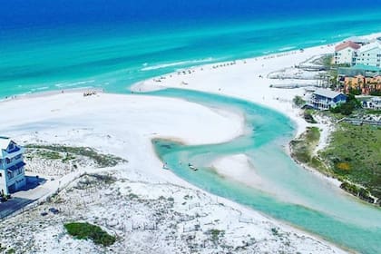 Una paradisíaca playa del sur de Walton, en el distrito 30A de Florida