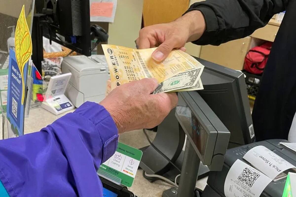 Una pareja de Michigan compró un raspadito con temática de los Leones de Detroit (equipo de la NFL) y obtuvo un golpe de suerte inesperado