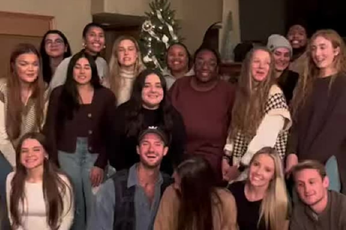 Una pareja de tiktokers anunció su embarazo con un novedoso método