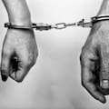 Agravaron la acusación contra una mujer por haber abusado sexualmente de su hija de 15 años junto a su pareja