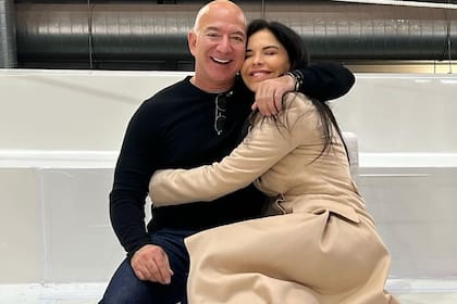 Una pareja feliz, Lauren Sanchez y Jeff Bezos