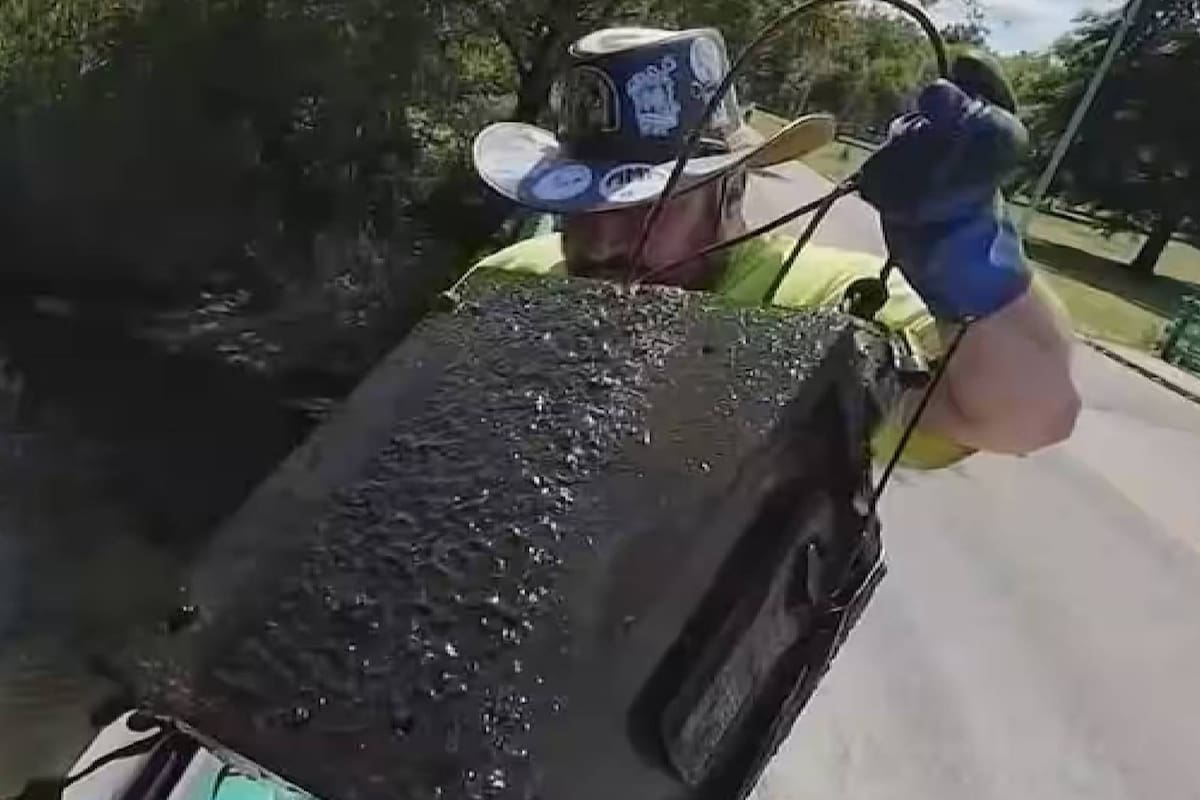Una pareja hizo un gran hallazgo en un lago