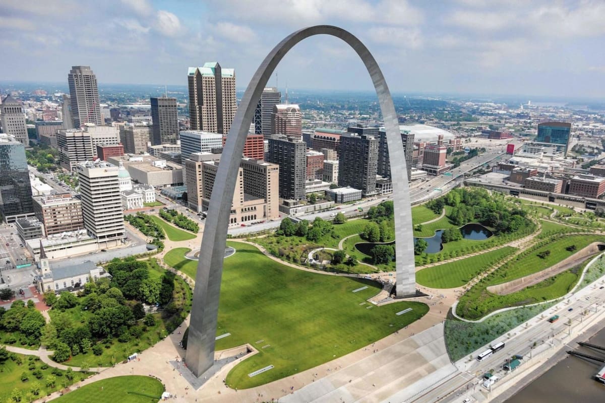 Una pareja se mudó a Saint Louis, Missouri, pero no sabía que el costo de vida allí era más alto