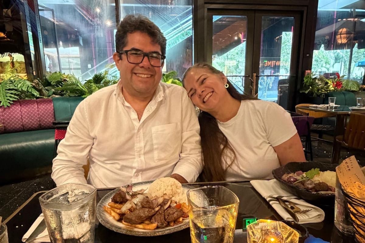 Una pareja venezolana fue detenida por el ICE mientras cargaba su vehículo eléctrico en Doral