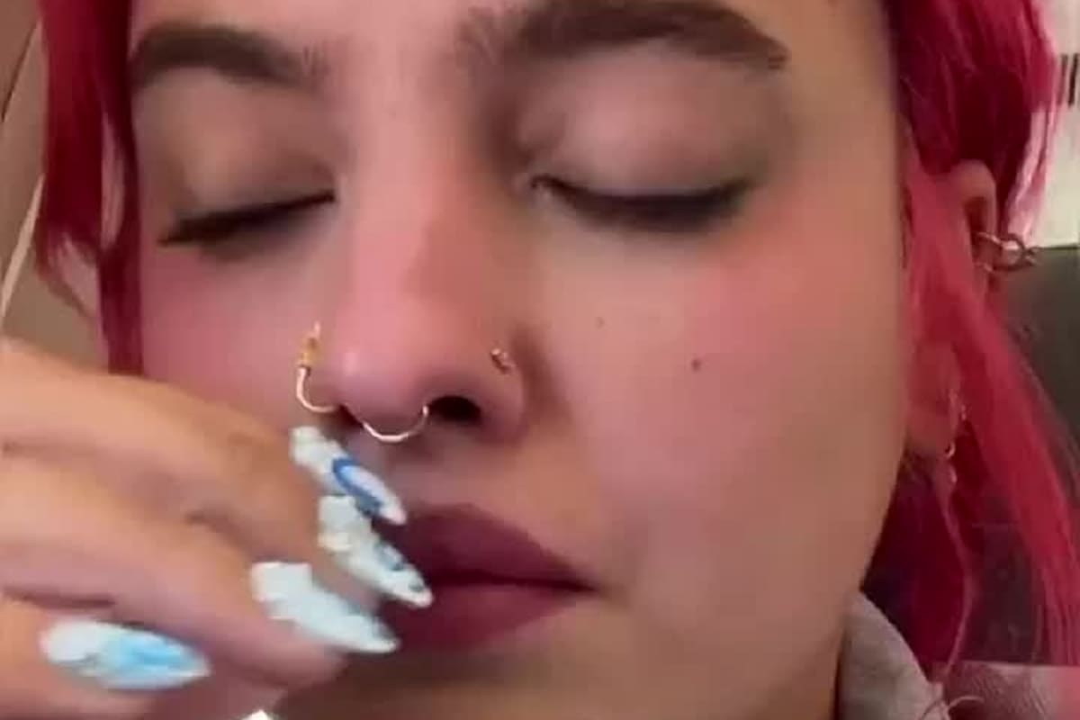 Una pasajera reveló el desagradable momento que vivió en un avión