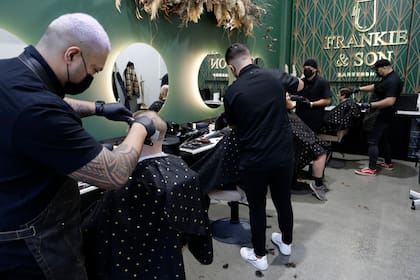 Una peluquería retomó sus actividades, en Christchurch, en Nueva Zelanda