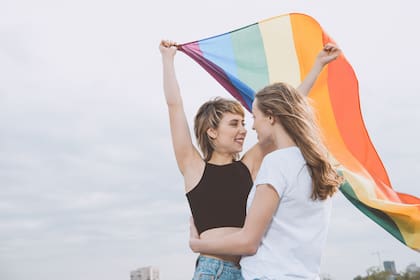 Una persona puede ser bisexual y respetar un acuerdo monogámico