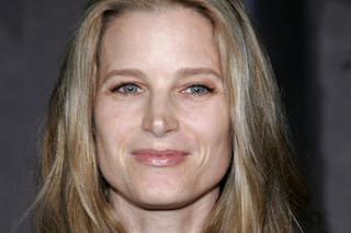 Una mala decisión y un grave accidente: por qué Bridget Fonda desapareció de la escena pública