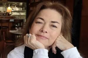 Una "picazón" en el ojo resultó ser el primer signo de una rara enfermedad hepática para Caroline King, de 63 años