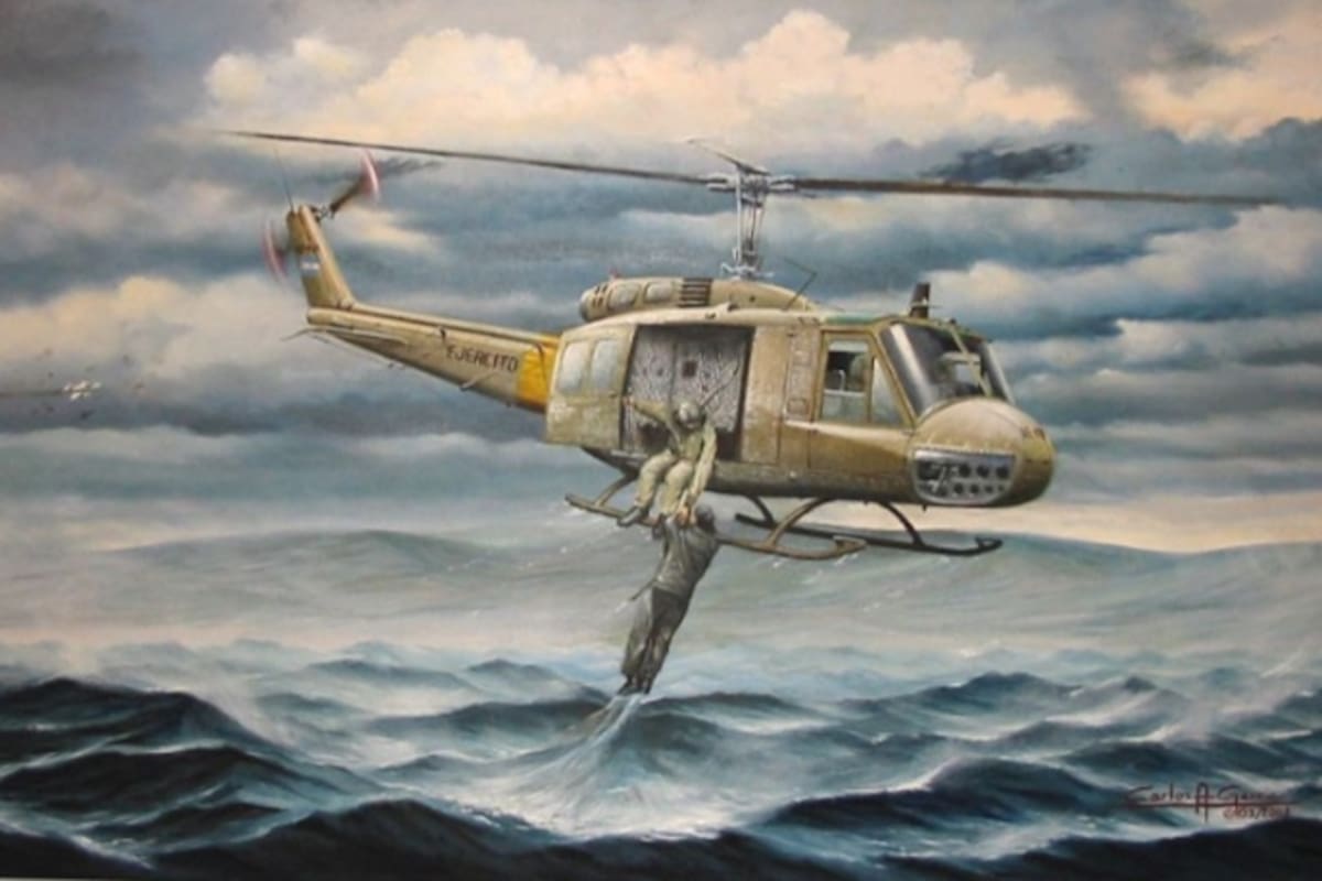 Una pintura que retrata al helicóptero piloteado por Svendsen luego de sumergir su patín en el agua para rescatar a César Arca. En la puerta del Bell, quien sostiene al piloto naval es el cabo primero San Miguel. El autor de la imagen es el artista Carlos Adrián García, experto en pintura de aviación y marina