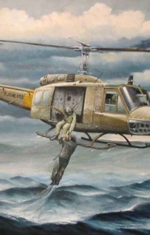 Una pintura que retrata al helicóptero piloteado por Svendsen luego de sumergir su patín en el agua para rescatar a César Arca. En la puerta del Bell, quien sostiene al piloto naval es el cabo primero San Miguel. El autor de la imagen es el artista Carlos Adrián García, experto en pintura de aviación y marina