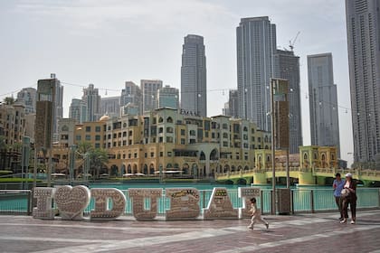 Una plaza pública en Dubái, el 3 de marzo de 2026, mientras reinaba la calma