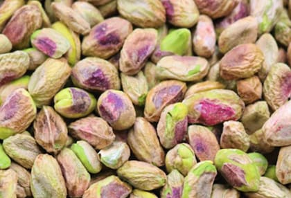 Una porción de pistachos puede acompañar una alimentación variada