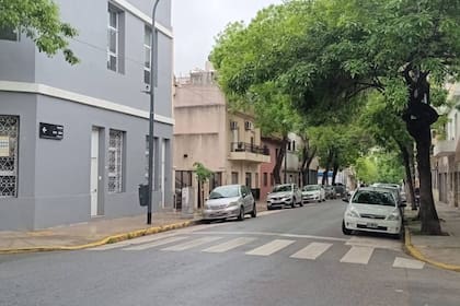 Una postal de la calle de Agrelo, en el barrio de Almagro
