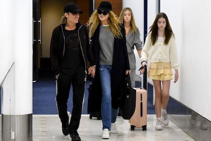 Una postal de los viejos tiempos de la familia formada por Nicole Kidman y Keith Urban con fecha de diciembre del 2022