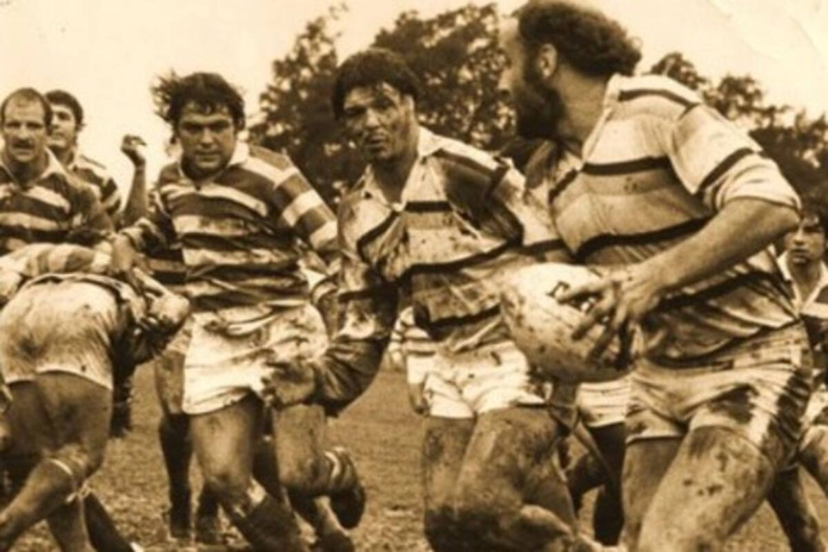 Una postal del SIC de los 70 y 80: "Tacho" de Vedia recibe el apoyo de Roberto Lucke