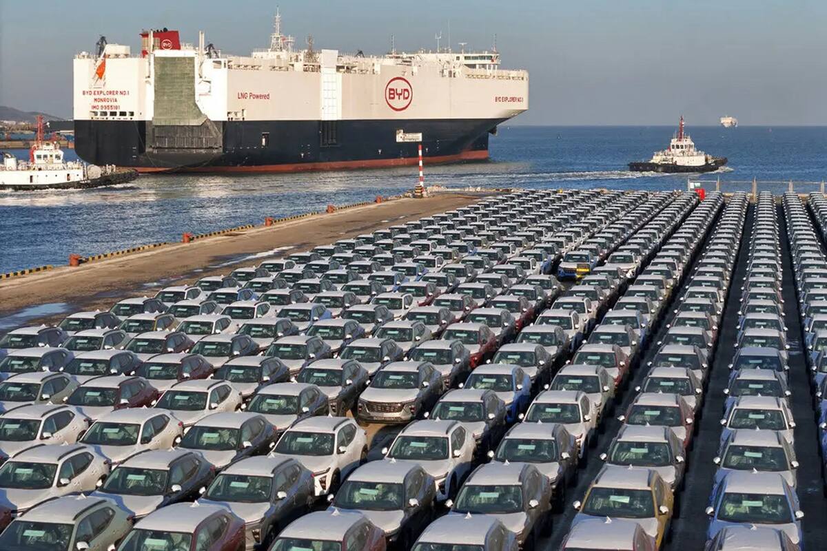 Una postal que refleja cómo se preparan los autos eléctricos en China para ser exportador
