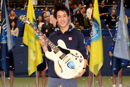 Una postal repetida con Nishikori festejando en Memphis