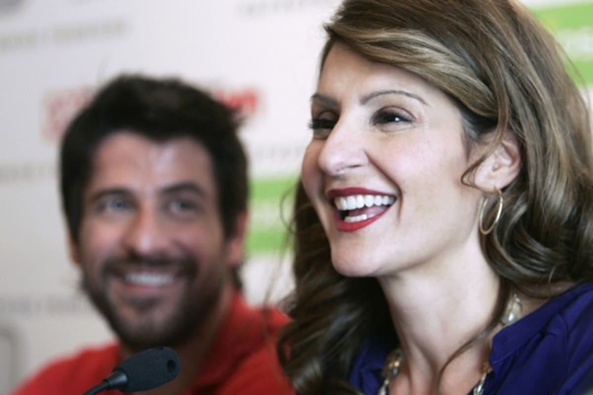 Una pregunta... La actriz de Mi casamiento griego, Nia Bardalos, está en Atenas presentando su nuevo film My life in ruins