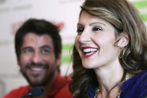 Una pregunta... La actriz de Mi casamiento griego, Nia Bardalos, está en Atenas presentando su nuevo film My life in ruins