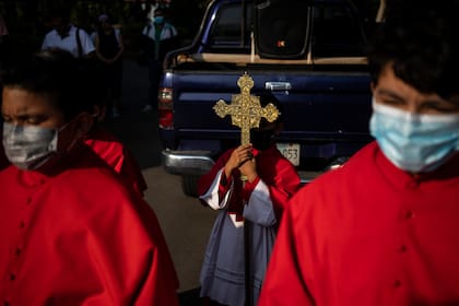 Una procesión católica en la Catedral Metropolitana de Managua, Nicaragua, el 17 de marzo de 2023 (Foto AP/Inti Ocon)