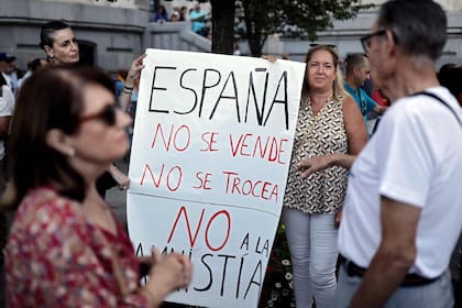 Una protesta convocada por Vox contra el posible pacto entre Junts y el PSOE, en septiembre pasado