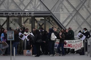 Bloquearon el acceso al Louvre y los chalecos amarillos anunciaron nuevas protestas