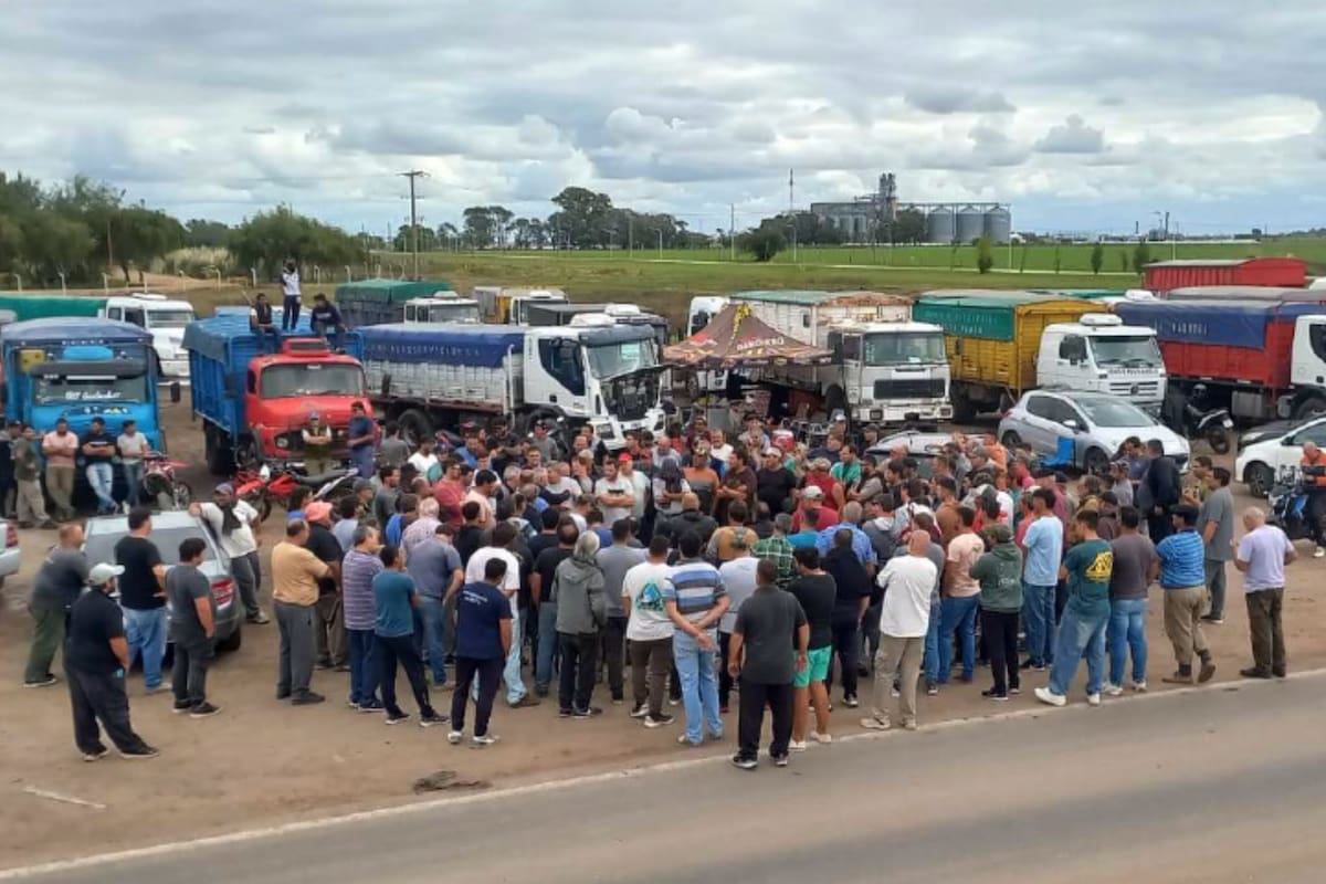 Una protesta de los transportistas en General Villegas, Buenos Aires