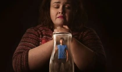 Una psicóloga analizó las palabras y los gestos de la verdadera acosadora de Bebé Reno