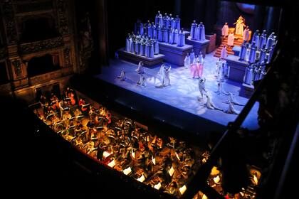 Una puesta en la que confluyen todos los cuerpos estables del Teatro Colón